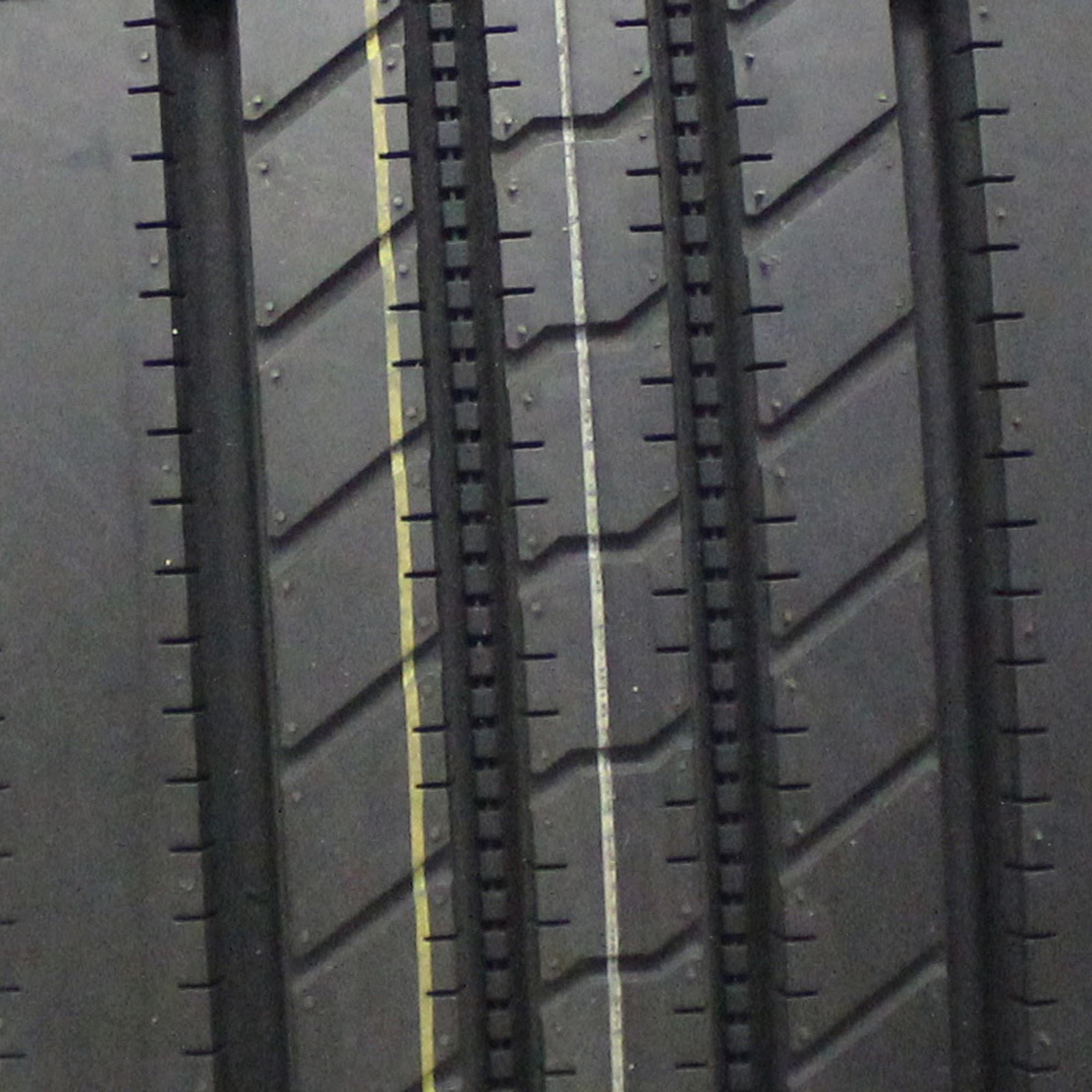 Roadmaster RM272 245/70R17.5 143/141K J Commercial Tire